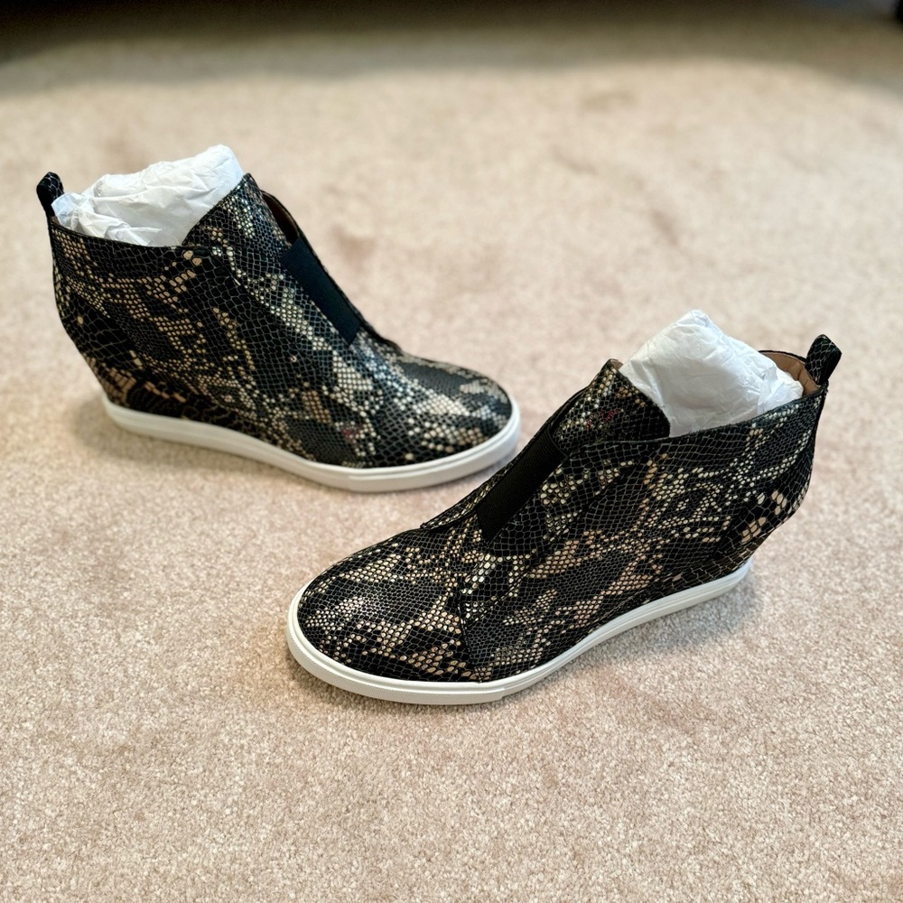 Linea Paolo FELICIA leather platform wedge sneaker bootie